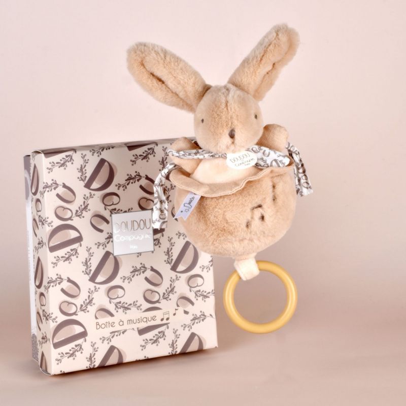 Image d'ambiance de présentation du produit Peluche musicale Lapin Doudou beige (20 cm) - Doudou et Compagnie